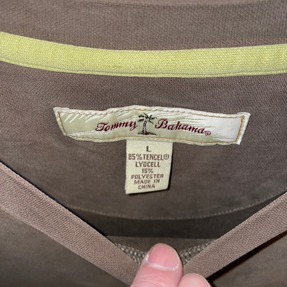 Tommy Bahama T Shirt Men Large Lrg L Brown Short Sleeve Henley - Picture 2 of 12